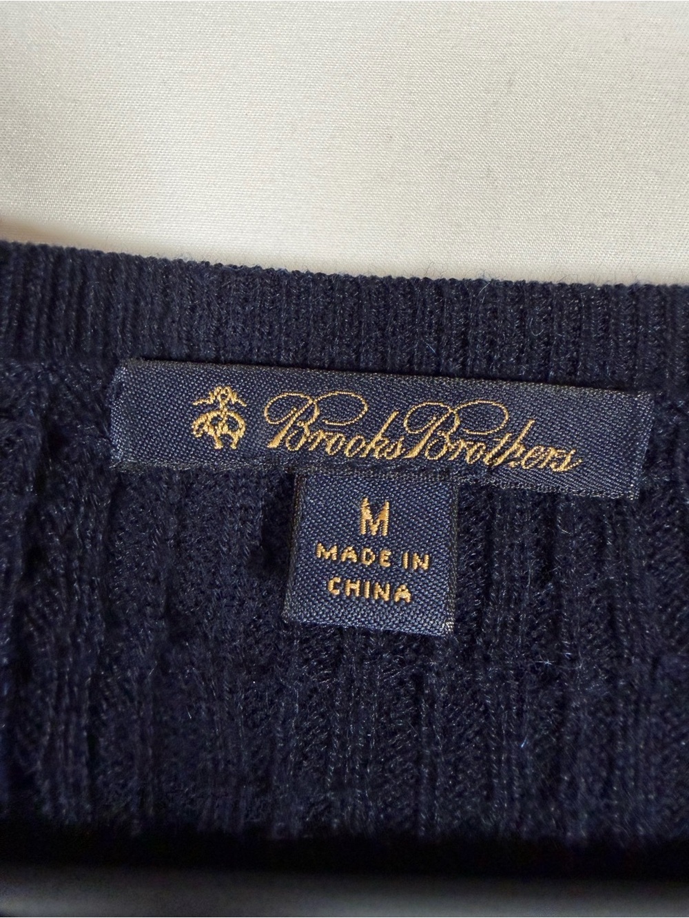 Brooks Brothers Navy Silk and Cashmere Blend Short Sleeve Cable Knit Top - Picture 2 of 6